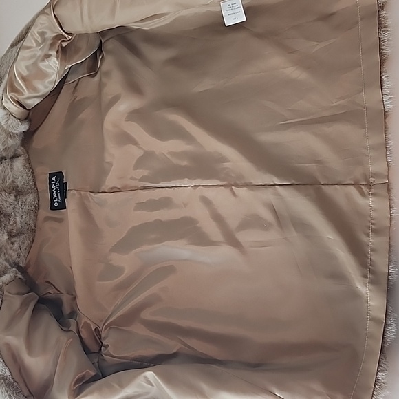 Olympia tan faux fur coat, excellent condition, sz L (12-16) - Picture 7 of 9